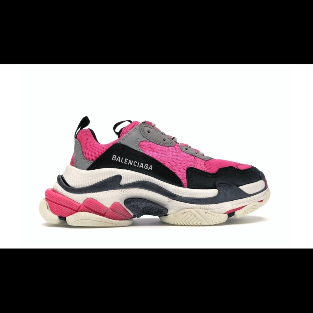 Balenciaga Triple S.